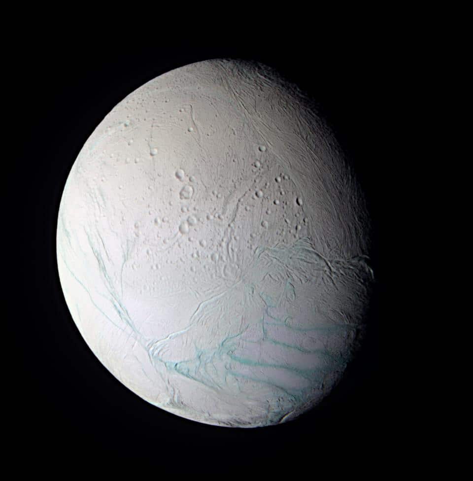 encelade lune planete saturne sonde cassini