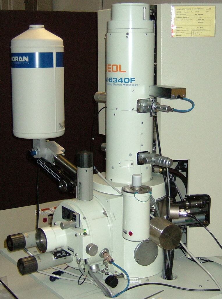 microscope electronique a balayage meb