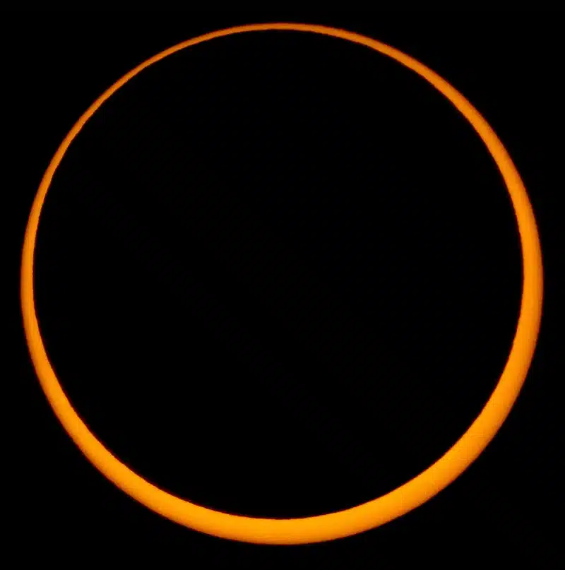comment regarder eclipse solaire annulaire astronome debutant